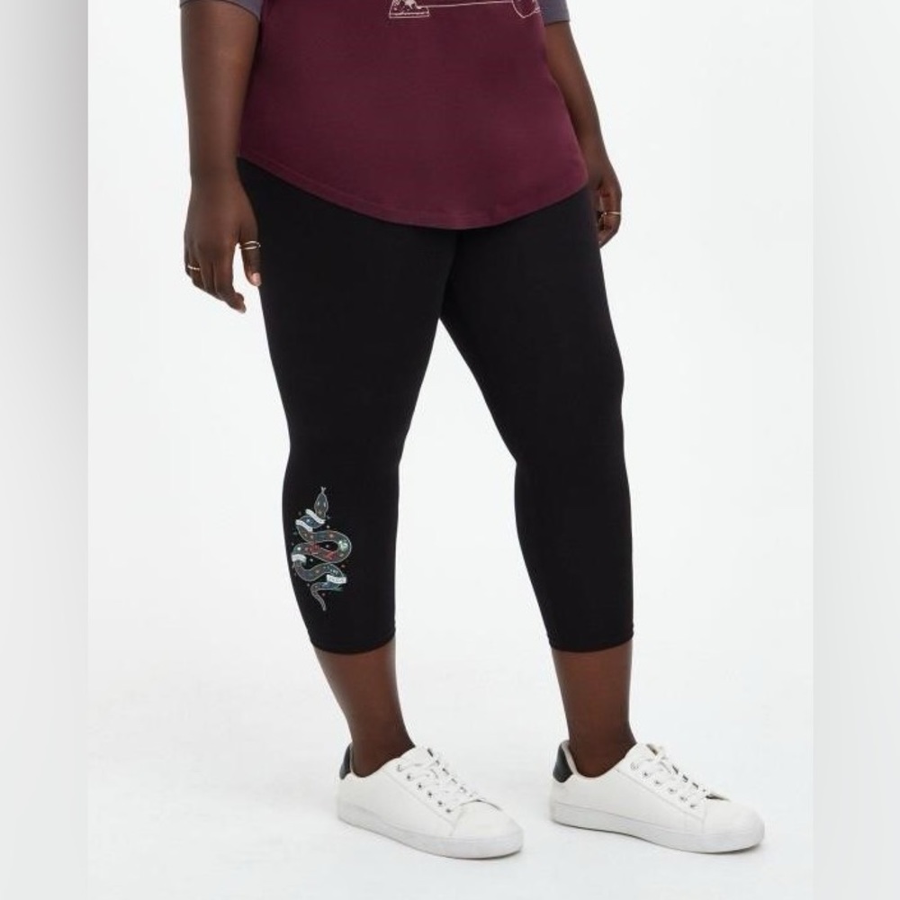 Torrid Harry Potter Slytherin Snake Leggings 1X Black Crop Plus Size